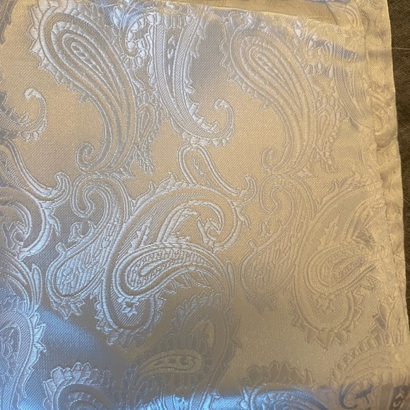 White paisley vest set - Picture 3 of 4